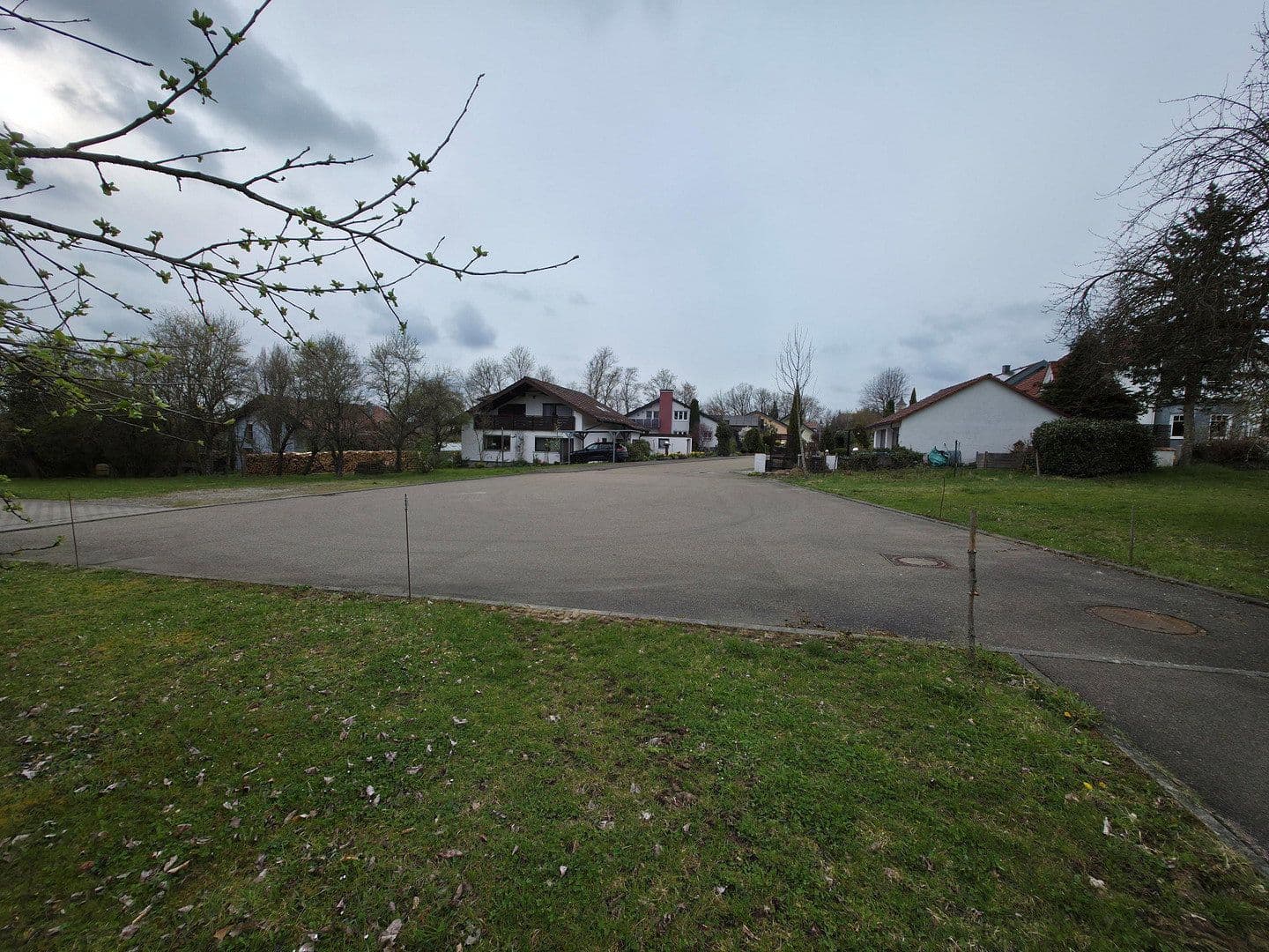 Prodej pozemku 1.400 m², Hohenstaufenstrasse, Neuler, Bádensko-Württembersko Prodej pozemku 1.400 m², Hohenstaufenstrasse, Neuler, Bádensko-Württembersko