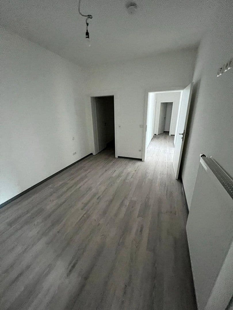 Pronájem bytu 2+1 104 m², Weinsteige 10, Bad Mergentheim, Bádensko-Württembersko Pronájem bytu 2+1 104 m², Weinsteige 10, Bad Mergentheim, Bádensko-Württembersko