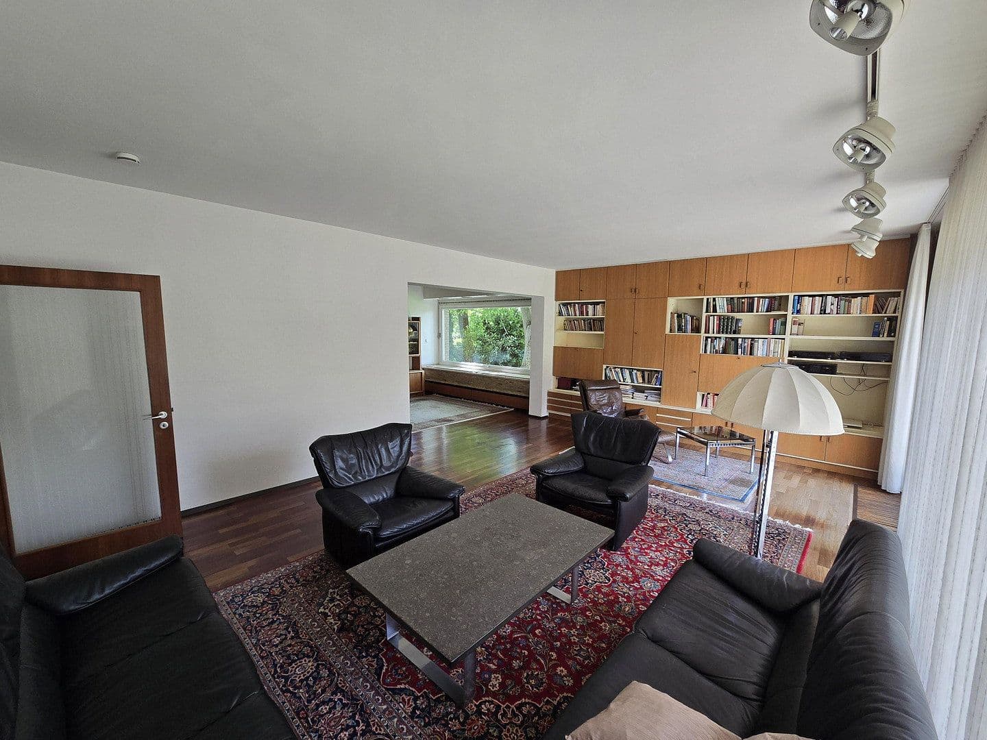 Prodej domu 308 m², pozemek 1.352 m², Moselstraße, Euskirchen, Severní Porýní-Vestfálsko Prodej domu 308 m², pozemek 1.352 m², Moselstraße, Euskirchen, Severní Porýní-Vestfálsko