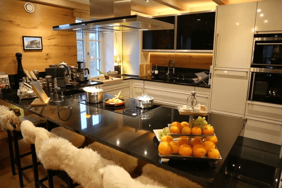 Pronájem bytu 5+1 141 m², Sudetendeutsche Straße 31a, München, Bavorsko Pronájem bytu 5+1 141 m², Sudetendeutsche Straße 31a, München, Bavorsko