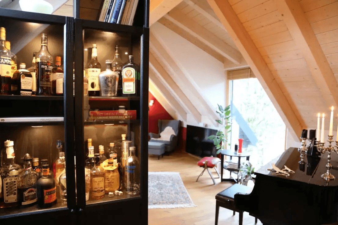 Pronájem bytu 5+1 141 m², Sudetendeutsche Straße 31a, München, Bavorsko Pronájem bytu 5+1 141 m², Sudetendeutsche Straße 31a, München, Bavorsko