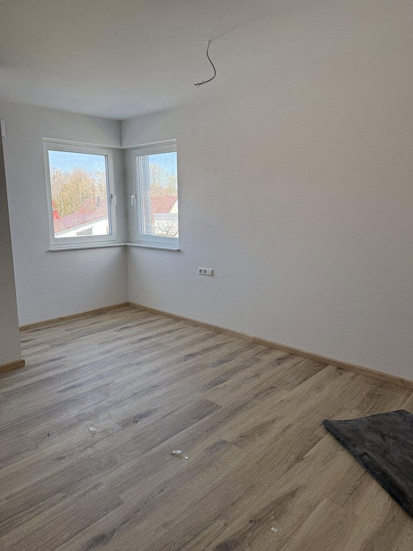 Pronájem bytu 3+1 103 m², Crailsheim, Bádensko-Württembersko Pronájem bytu 3+1 103 m², Crailsheim, Bádensko-Württembersko
