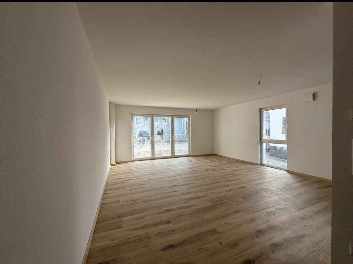 Pronájem bytu 3+1 103 m², Crailsheim, Bádensko-Württembersko Pronájem bytu 3+1 103 m², Crailsheim, Bádensko-Württembersko