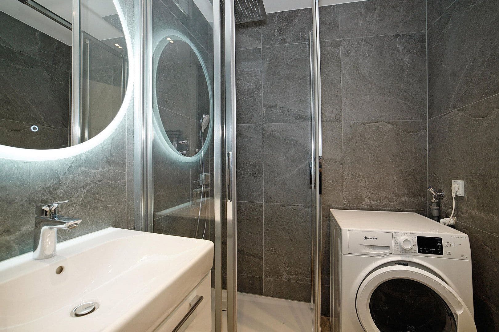 Pronájem bytu 1+1 47 m², Tettnanger Str. 4, München, Bavorsko Pronájem bytu 1+1 47 m², Tettnanger Str. 4, München, Bavorsko