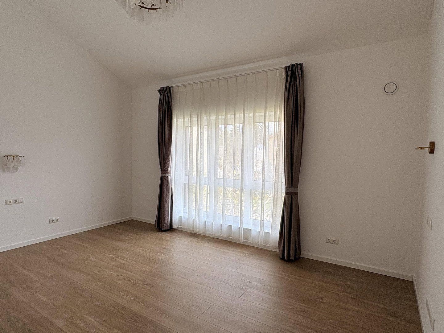 Pronájem bytu 4+kk 149 m², Dingolfing, Bavorsko Pronájem bytu 4+kk 149 m², Dingolfing, Bavorsko