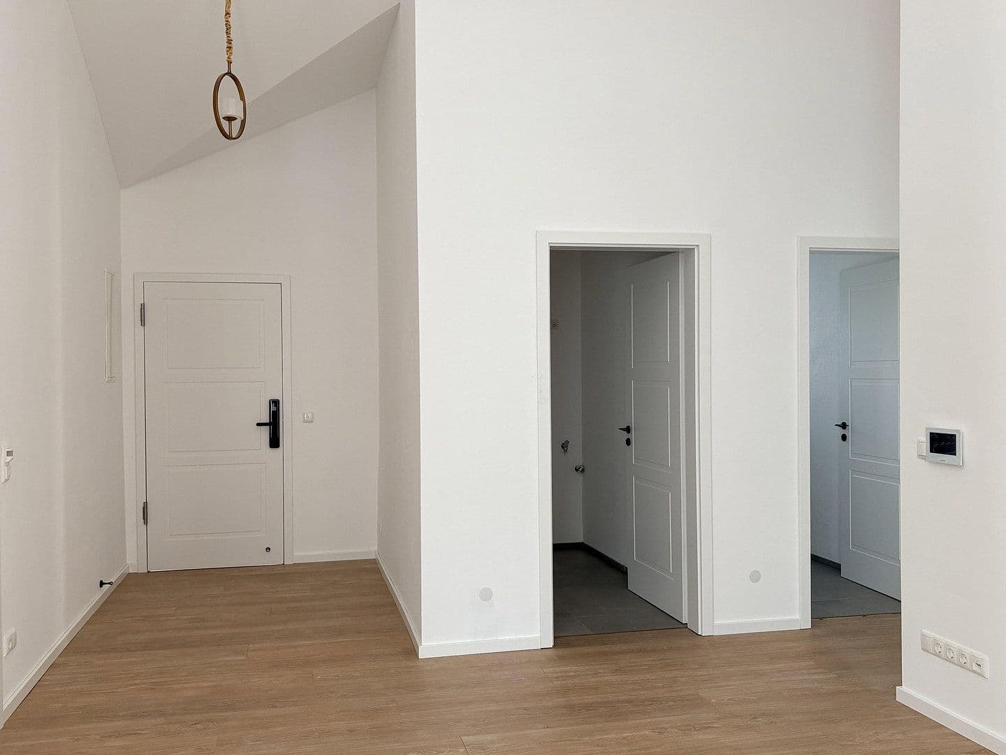 Pronájem bytu 4+kk 149 m², Dingolfing, Bavorsko Pronájem bytu 4+kk 149 m², Dingolfing, Bavorsko