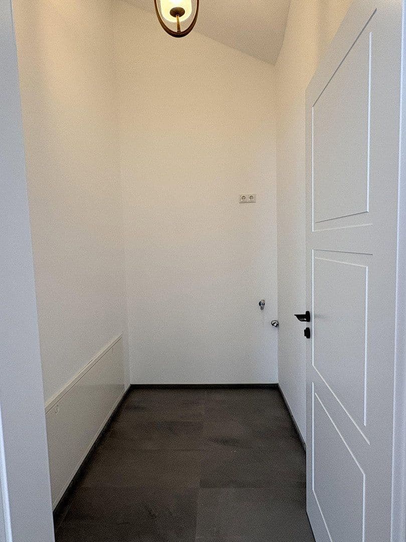 Pronájem bytu 4+kk 149 m², Dingolfing, Bavorsko Pronájem bytu 4+kk 149 m², Dingolfing, Bavorsko