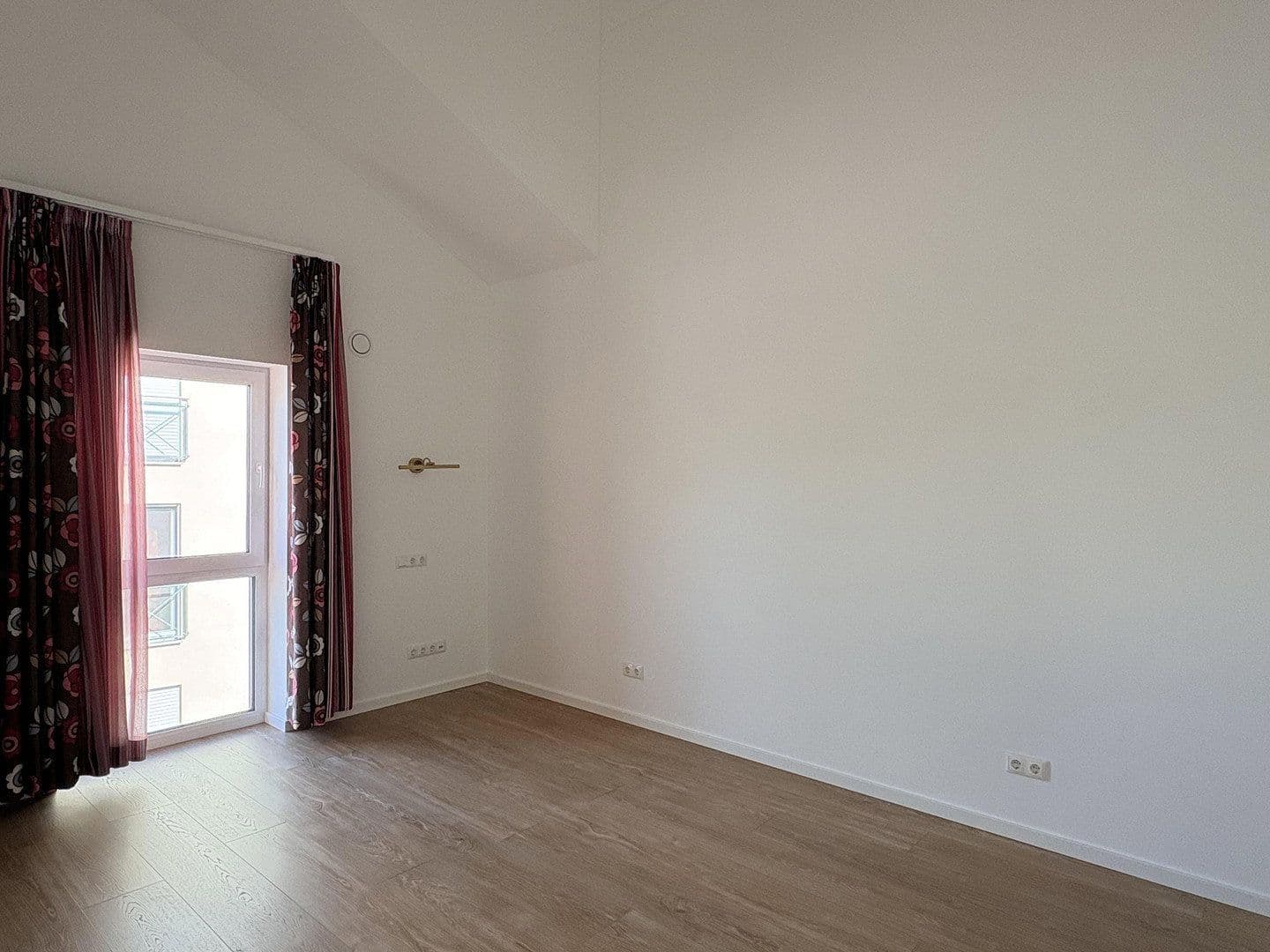 Pronájem bytu 4+kk 149 m², Dingolfing, Bavorsko Pronájem bytu 4+kk 149 m², Dingolfing, Bavorsko