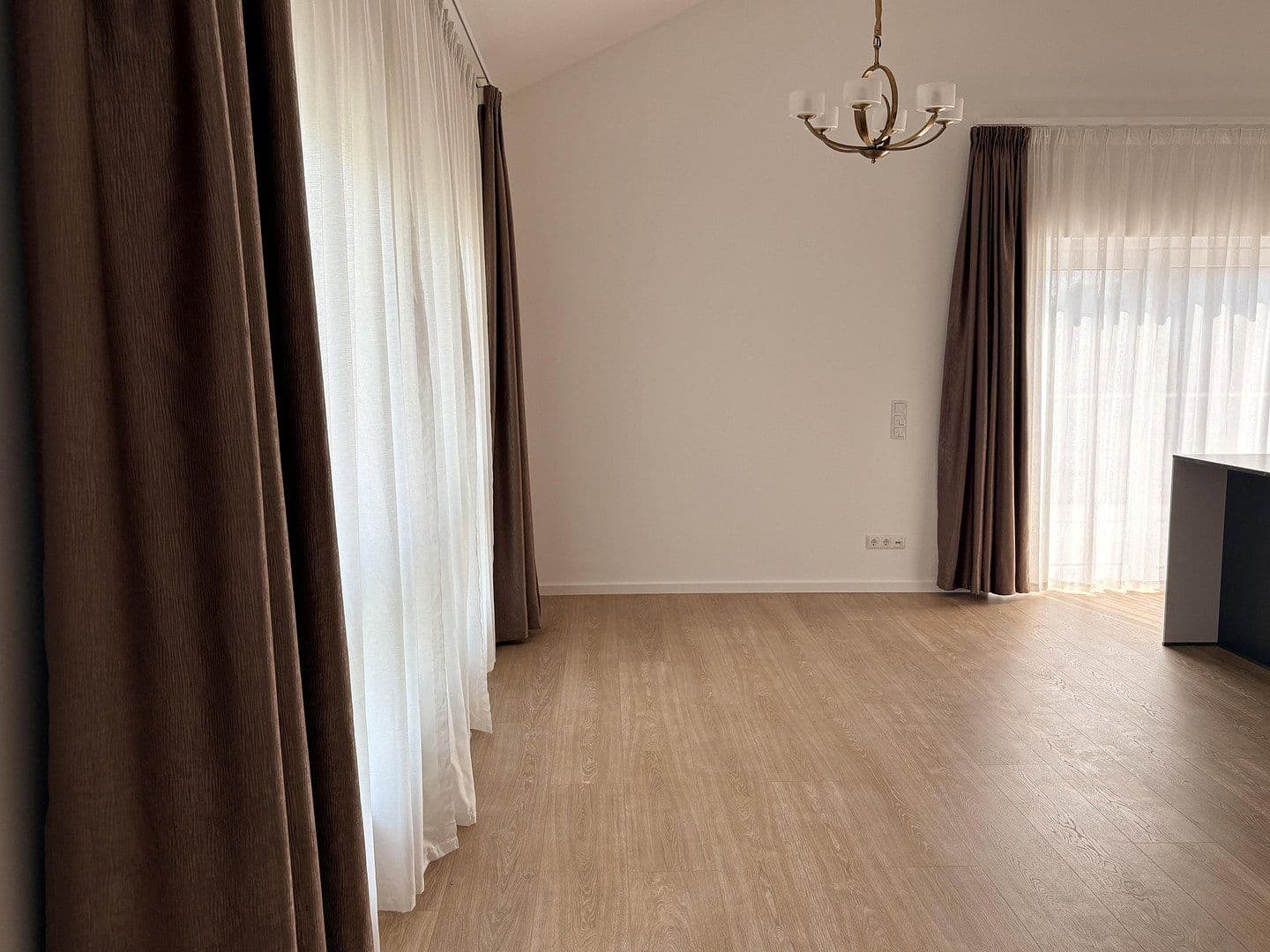 Pronájem bytu 4+kk 149 m², Dingolfing, Bavorsko Pronájem bytu 4+kk 149 m², Dingolfing, Bavorsko