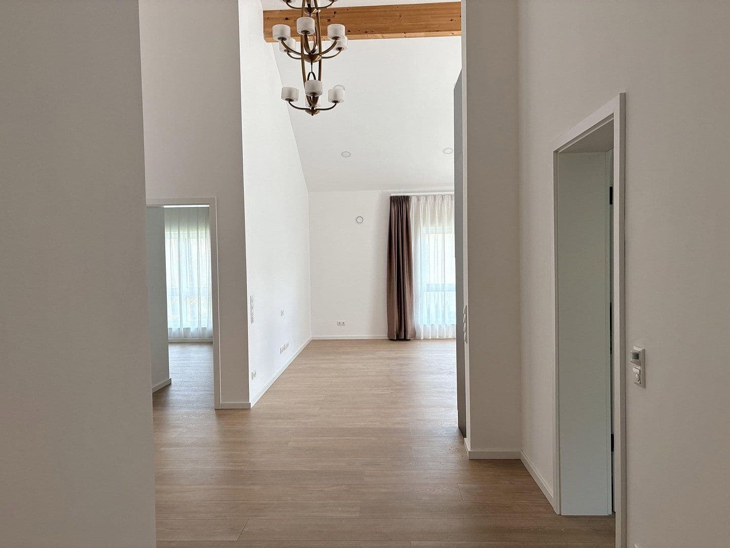 Pronájem bytu 4+kk 149 m², Dingolfing, Bavorsko Pronájem bytu 4+kk 149 m², Dingolfing, Bavorsko