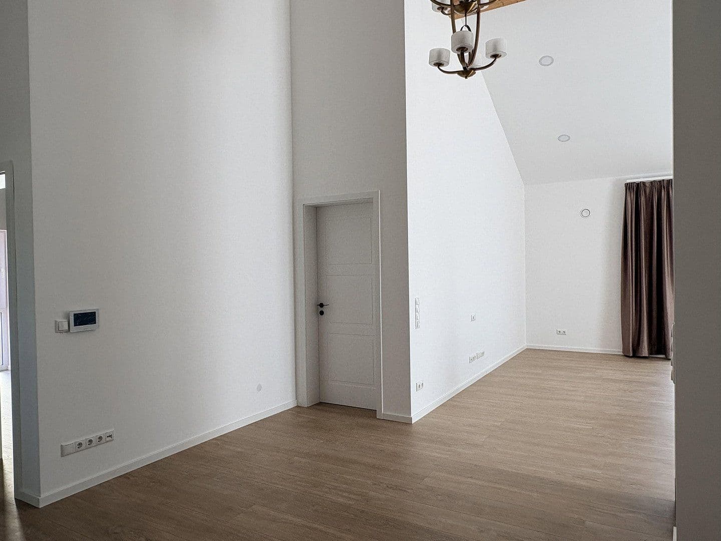 Pronájem bytu 4+kk 149 m², Dingolfing, Bavorsko Pronájem bytu 4+kk 149 m², Dingolfing, Bavorsko