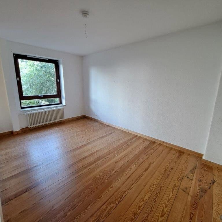 Pronájem bytu 3+1 79 m², Christinenstraße 18, Flensburg, Šlesvicko-Holštýnsko Pronájem bytu 3+1 79 m², Christinenstraße 18, Flensburg, Šlesvicko-Holštýnsko