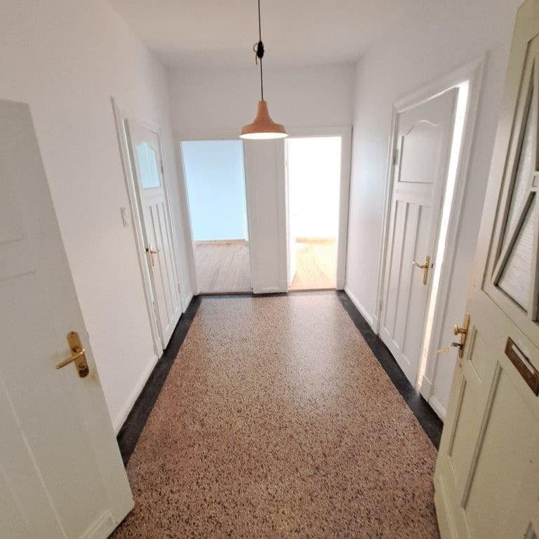 Pronájem bytu 3+1 79 m², Christinenstraße 18, Flensburg, Šlesvicko-Holštýnsko Pronájem bytu 3+1 79 m², Christinenstraße 18, Flensburg, Šlesvicko-Holštýnsko