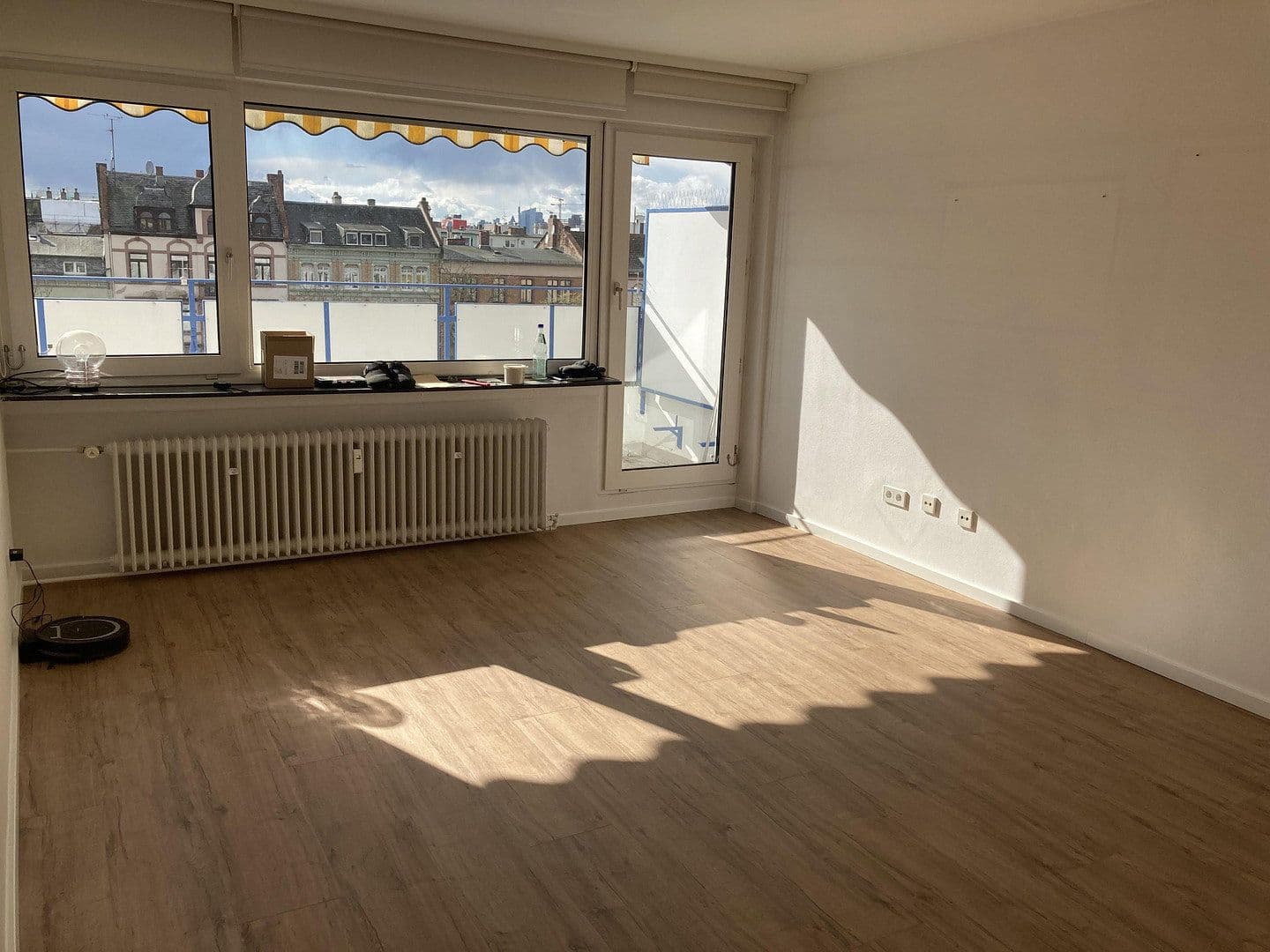 Pronájem bytu 4+1 82 m², Wilhelmsplatz 18, Offenbach, Hessen Pronájem bytu 4+1 82 m², Wilhelmsplatz 18, Offenbach, Hessen