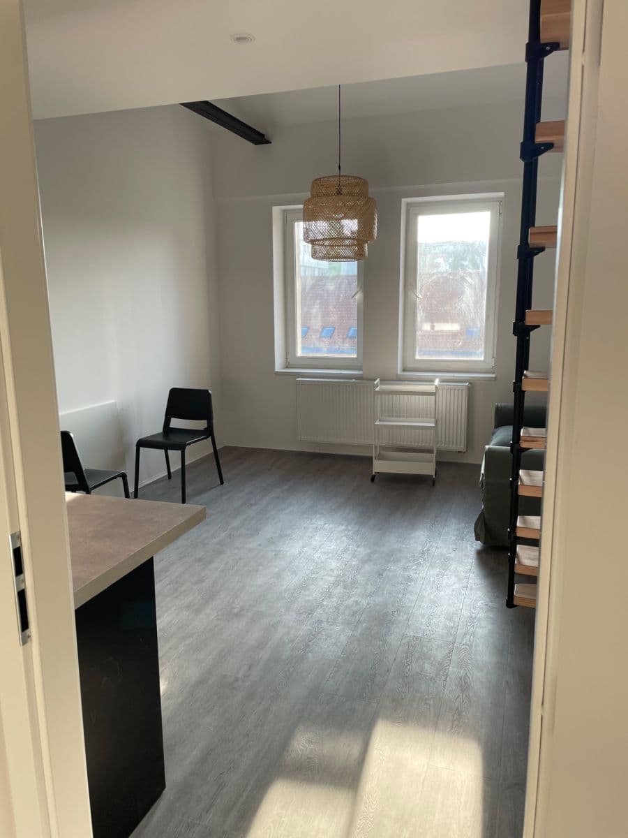 Pronájem bytu 1+kk 40 m², Štefánikova, Brno, Jihomoravský kraj Pronájem bytu 1+kk 40 m², Štefánikova, Brno, Jihomoravský kraj