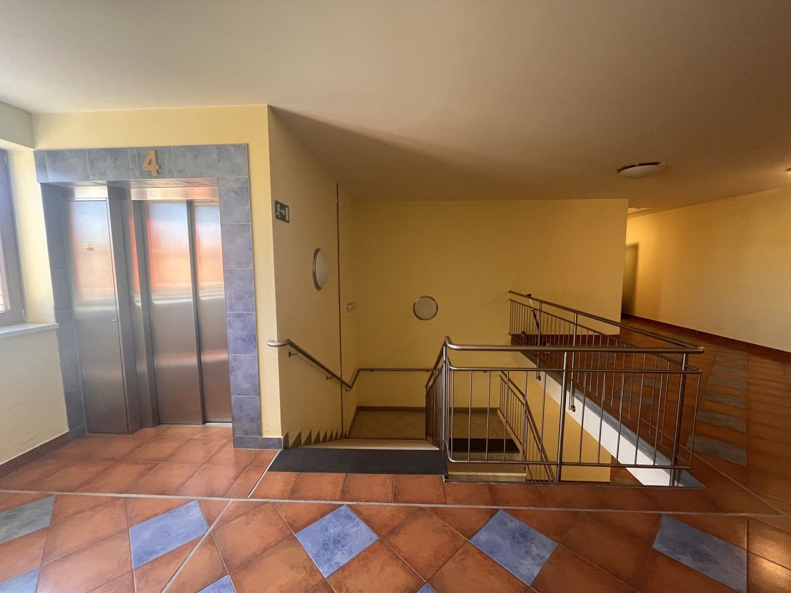 Pronájem bytu 2+kk 54 m², Ústavní, Praha, Praha Pronájem bytu 2+kk 54 m², Ústavní, Praha, Praha