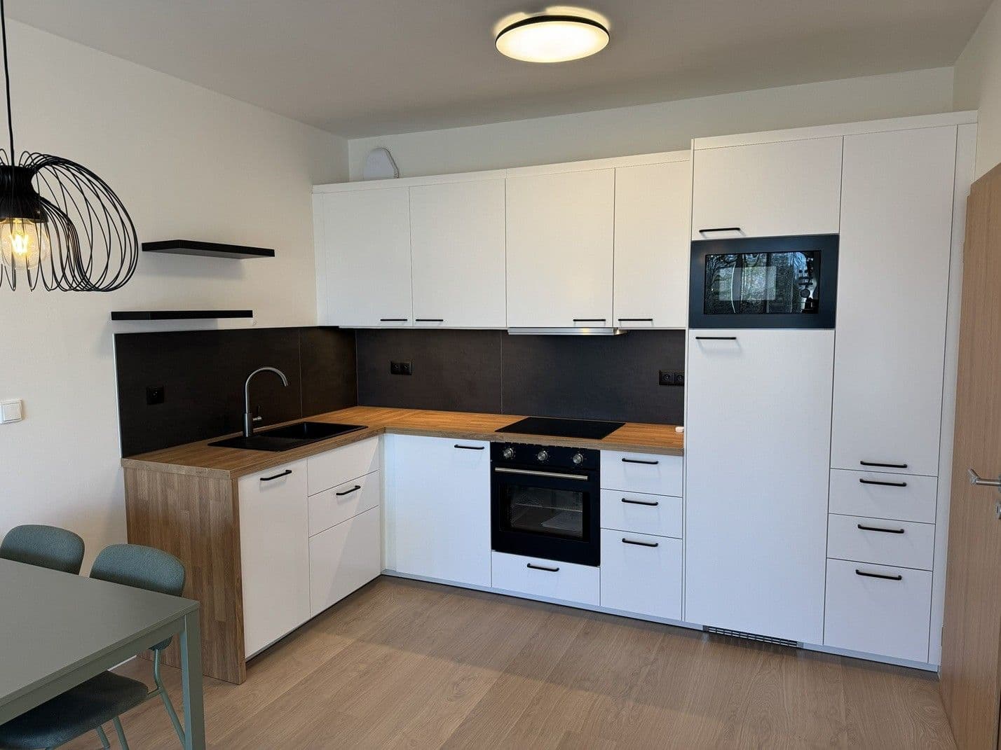 Pronájem bytu 2+kk 58 m², U Pivovaru, Benešov, Středočeský kraj Pronájem bytu 2+kk 58 m², U Pivovaru, Benešov, Středočeský kraj