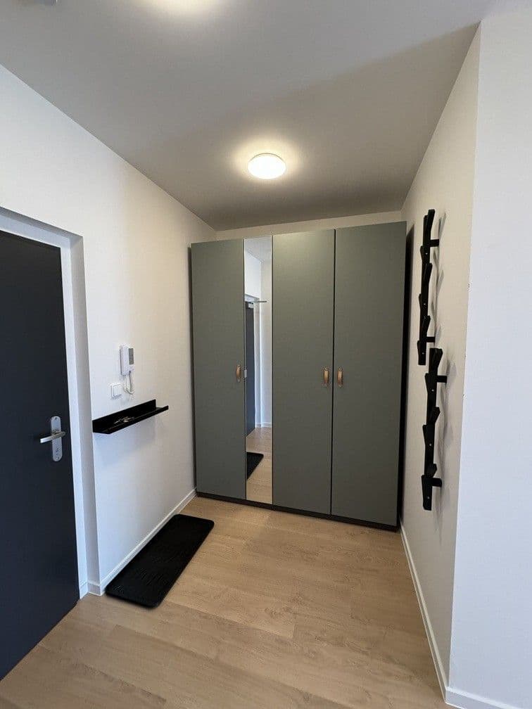 Pronájem bytu 2+kk 58 m², U Pivovaru, Benešov, Středočeský kraj Pronájem bytu 2+kk 58 m², U Pivovaru, Benešov, Středočeský kraj
