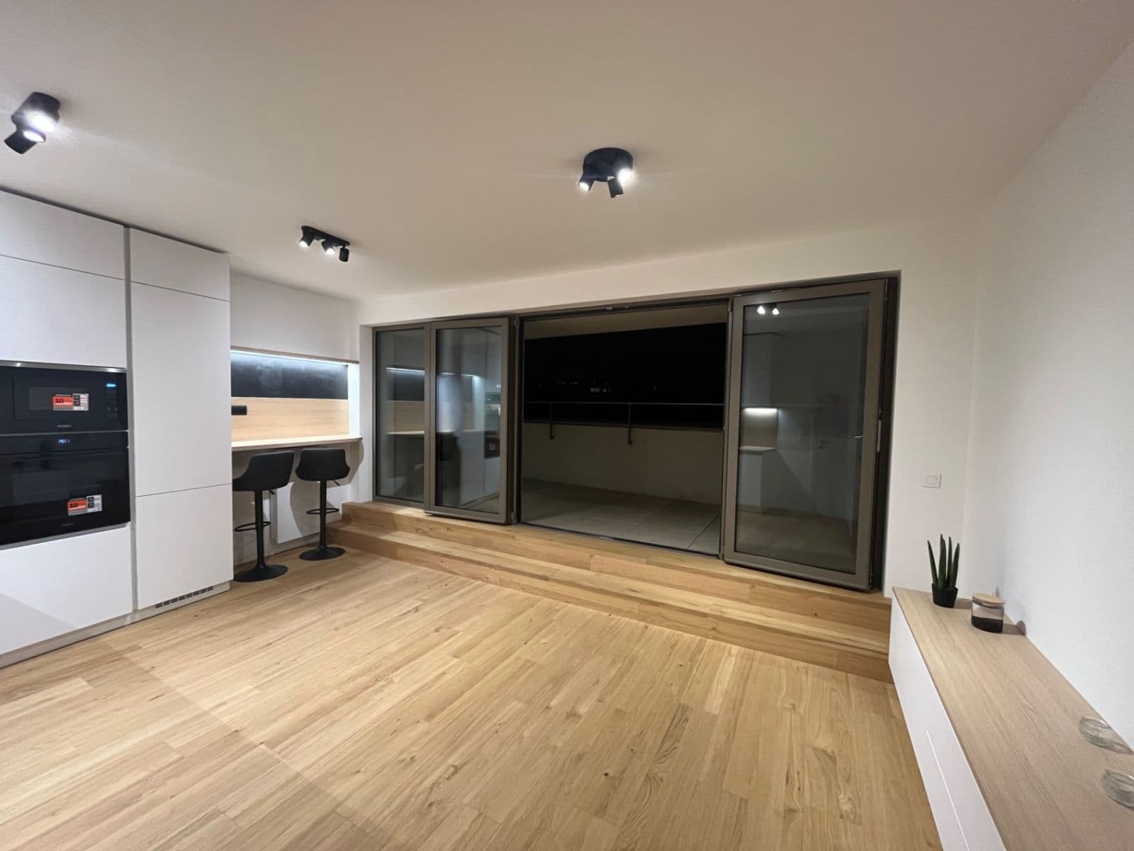 Pronájem bytu 1+kk 43 m², Bratislavská, Brno, Jihomoravský kraj Pronájem bytu 1+kk 43 m², Bratislavská, Brno, Jihomoravský kraj