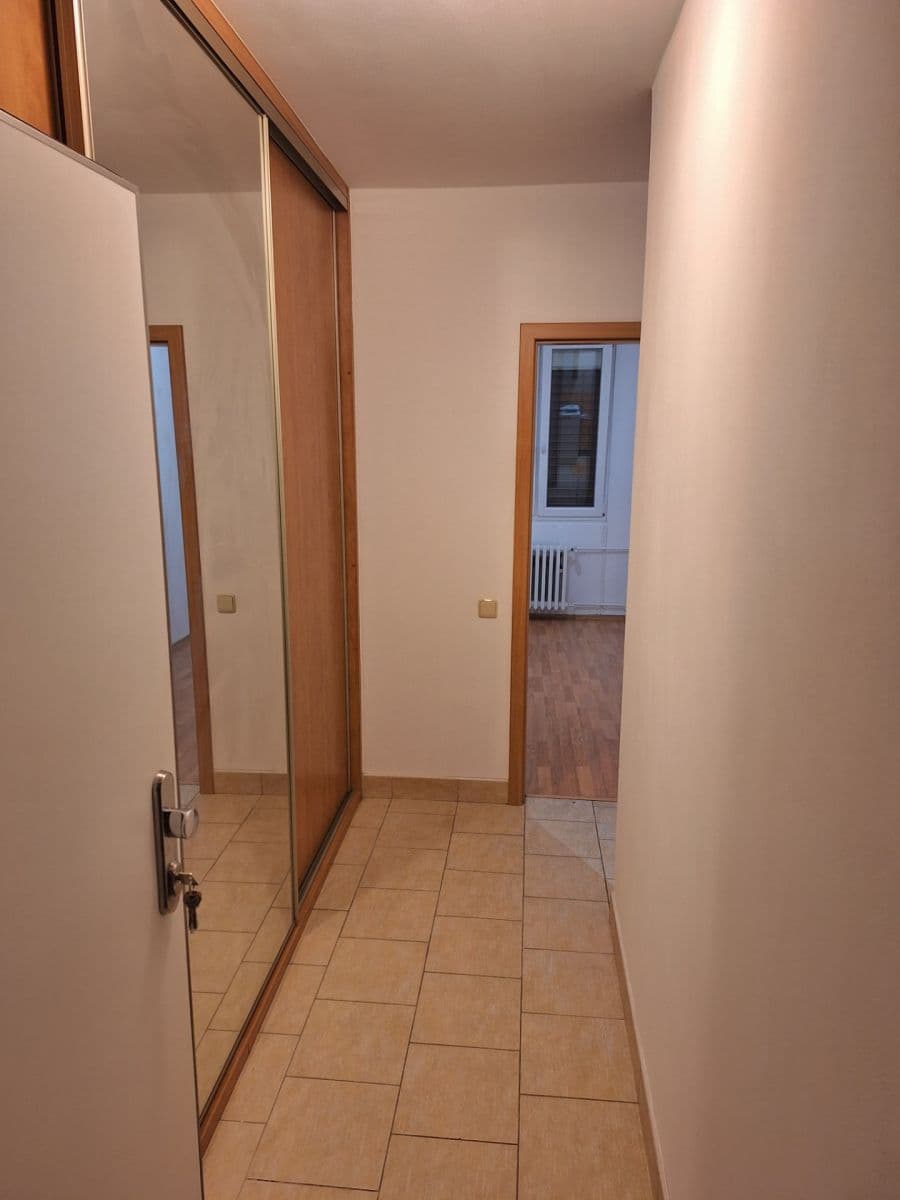 Pronájem bytu 2+kk 42 m², Přímětická, Praha, Praha Pronájem bytu 2+kk 42 m², Přímětická, Praha, Praha