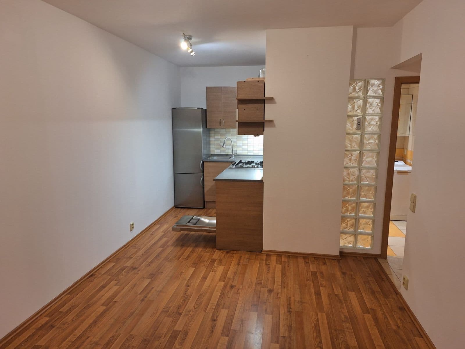 Pronájem bytu 2+kk 42 m², Přímětická, Praha, Praha Pronájem bytu 2+kk 42 m², Přímětická, Praha, Praha