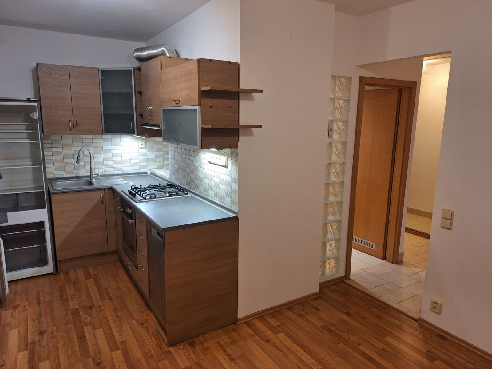 Pronájem bytu 2+kk 42 m², Přímětická, Praha, Praha Pronájem bytu 2+kk 42 m², Přímětická, Praha, Praha
