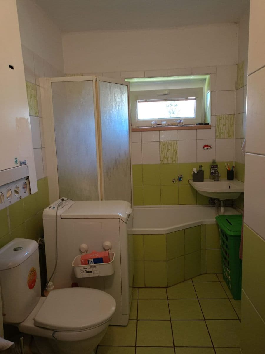 Prodej bytu 2+1 51 m², 9. května, Chvaletice, Pardubický kraj Prodej bytu 2+1 51 m², 9. května, Chvaletice, Pardubický kraj