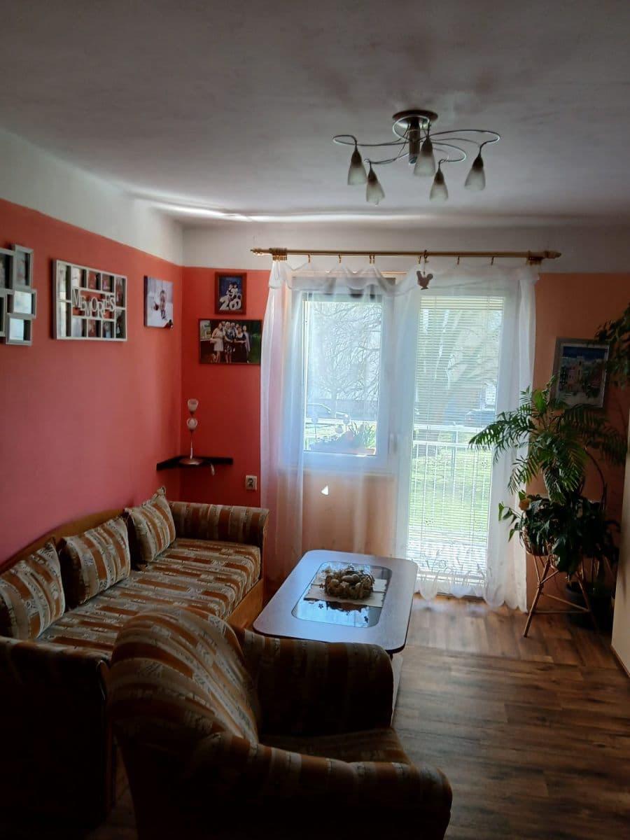 Prodej bytu 2+1 51 m², 9. května, Chvaletice, Pardubický kraj Prodej bytu 2+1 51 m², 9. května, Chvaletice, Pardubický kraj