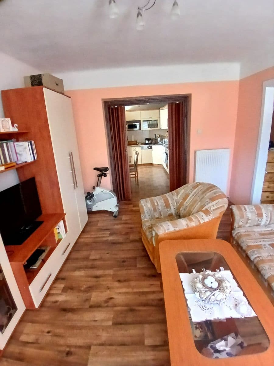 Prodej bytu 2+1 51 m², 9. května, Chvaletice, Pardubický kraj Prodej bytu 2+1 51 m², 9. května, Chvaletice, Pardubický kraj