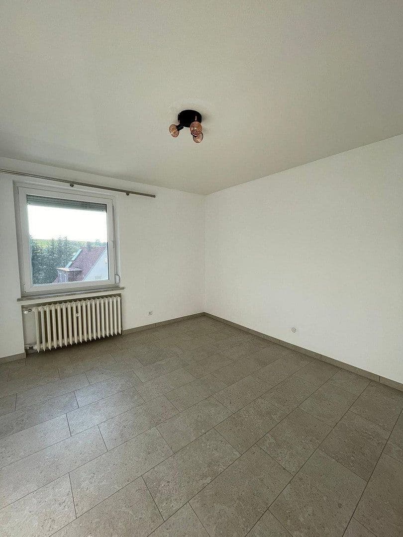 Pronájem bytu 3+1 95 m², Rametshalde 15, Münsingen, Bádensko-Württembersko Pronájem bytu 3+1 95 m², Rametshalde 15, Münsingen, Bádensko-Württembersko