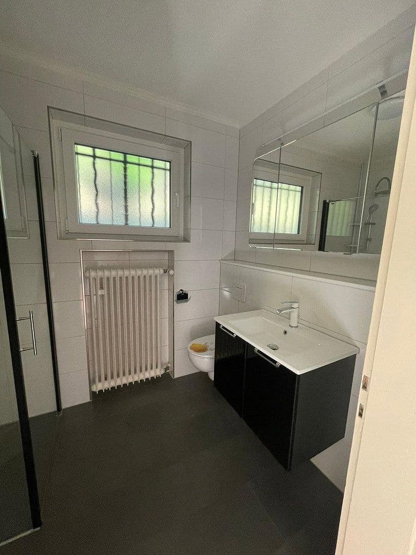 Pronájem bytu 3+1 95 m², Rametshalde 15, Münsingen, Bádensko-Württembersko Pronájem bytu 3+1 95 m², Rametshalde 15, Münsingen, Bádensko-Württembersko