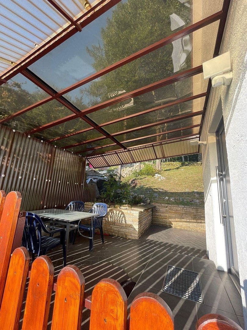 Pronájem bytu 3+1 95 m², Rametshalde 15, Münsingen, Bádensko-Württembersko Pronájem bytu 3+1 95 m², Rametshalde 15, Münsingen, Bádensko-Württembersko