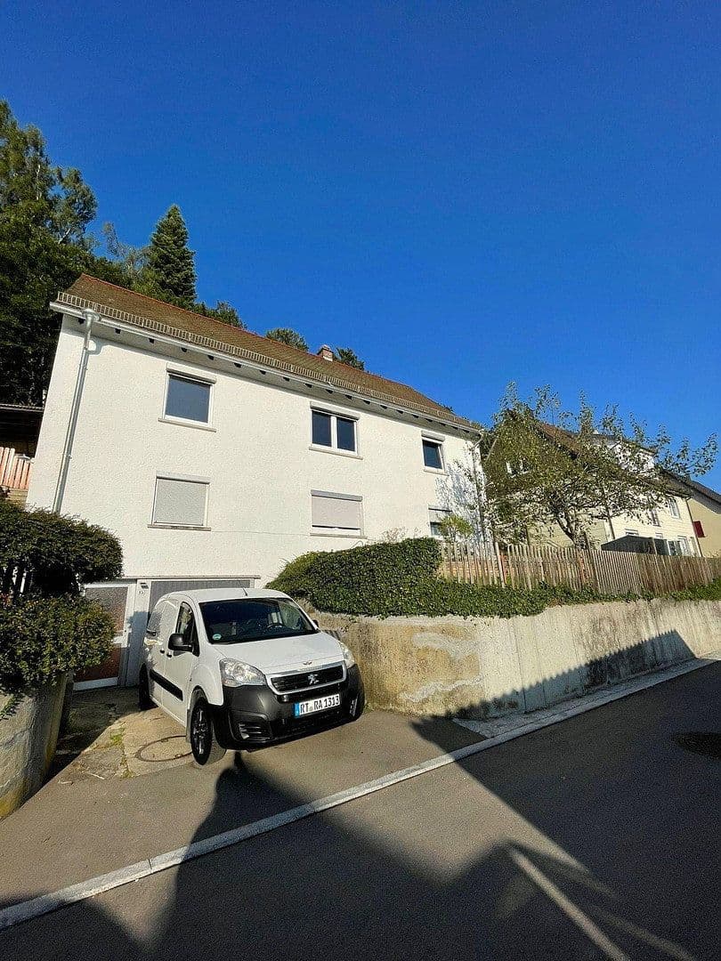 Pronájem bytu 3+1 95 m², Rametshalde 15, Münsingen, Bádensko-Württembersko Pronájem bytu 3+1 95 m², Rametshalde 15, Münsingen, Bádensko-Württembersko