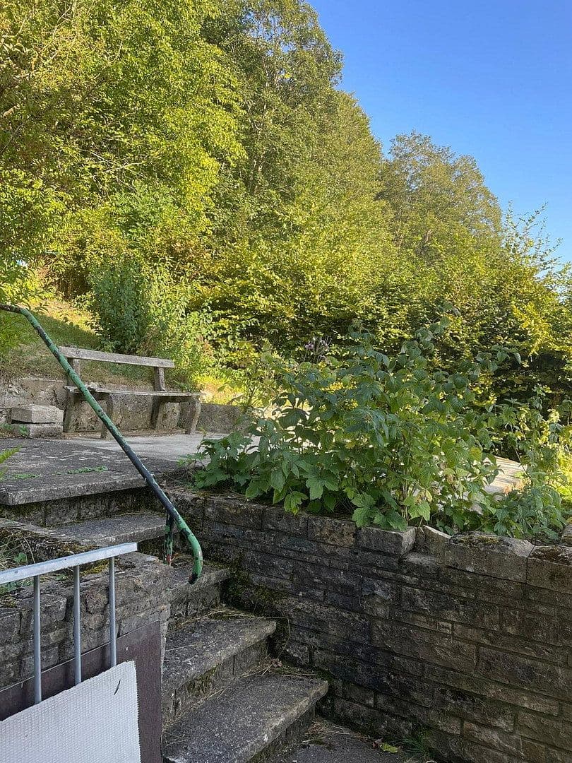 Pronájem bytu 3+1 95 m², Rametshalde 15, Münsingen, Bádensko-Württembersko Pronájem bytu 3+1 95 m², Rametshalde 15, Münsingen, Bádensko-Württembersko