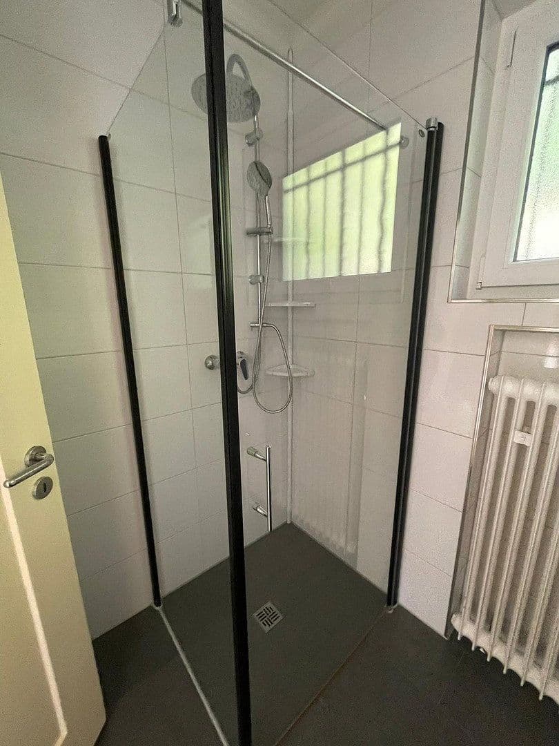 Pronájem bytu 3+1 95 m², Rametshalde 15, Münsingen, Bádensko-Württembersko Pronájem bytu 3+1 95 m², Rametshalde 15, Münsingen, Bádensko-Württembersko