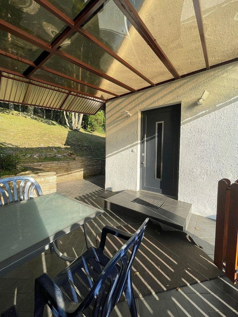 Pronájem bytu 3+1 95 m², Rametshalde 15, Münsingen, Bádensko-Württembersko Pronájem bytu 3+1 95 m², Rametshalde 15, Münsingen, Bádensko-Württembersko