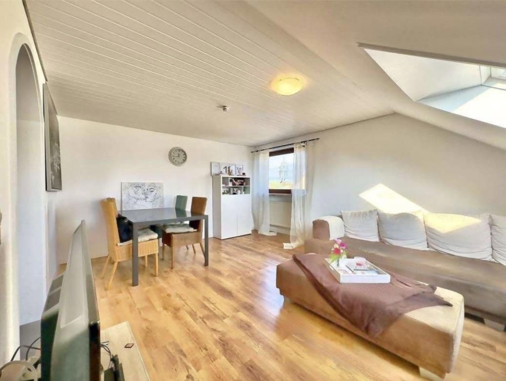 Prodej domu 177 m², pozemek 361 m², Meckenbeuren, Bádensko-Württembersko Prodej domu 177 m², pozemek 361 m², Meckenbeuren, Bádensko-Württembersko