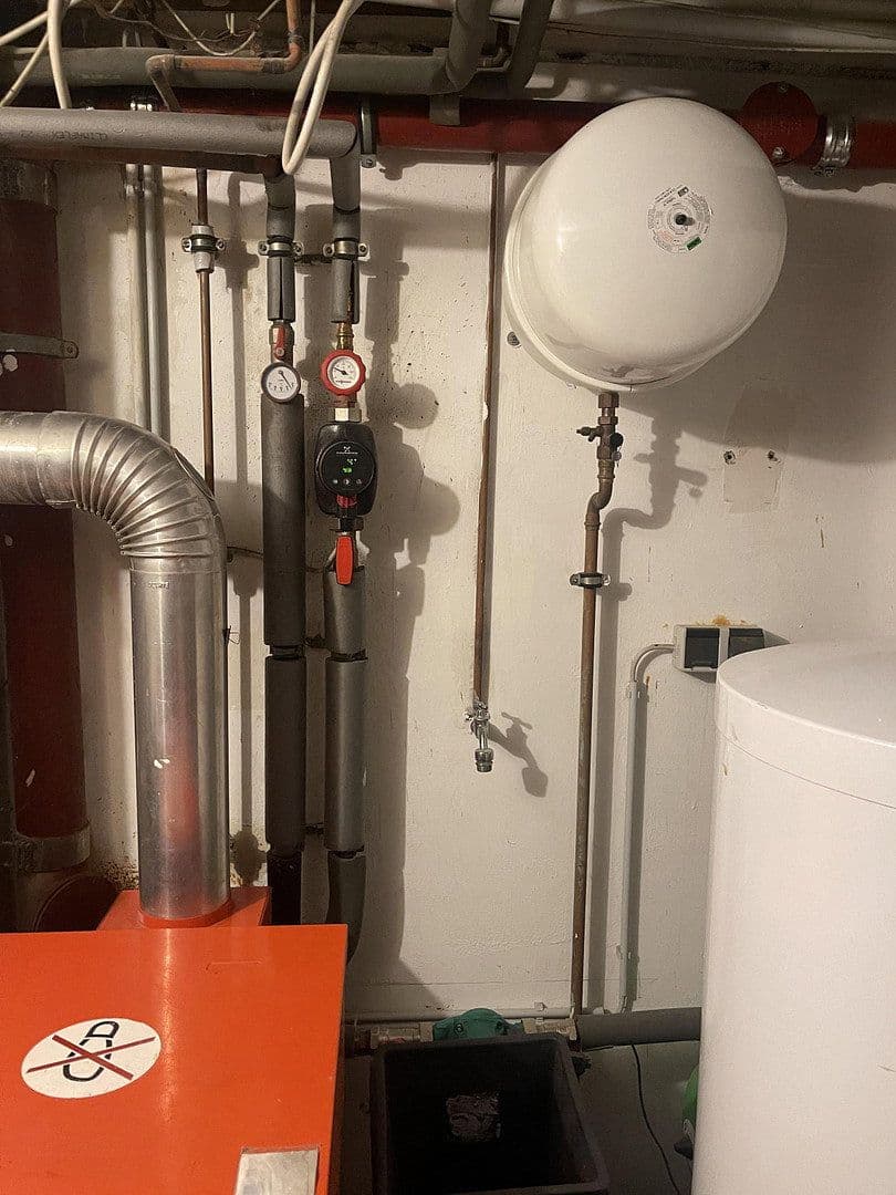 Prodej domu 158 m², pozemek 178 m², Wuppertal, Severní Porýní-Vestfálsko Prodej domu 158 m², pozemek 178 m², Wuppertal, Severní Porýní-Vestfálsko