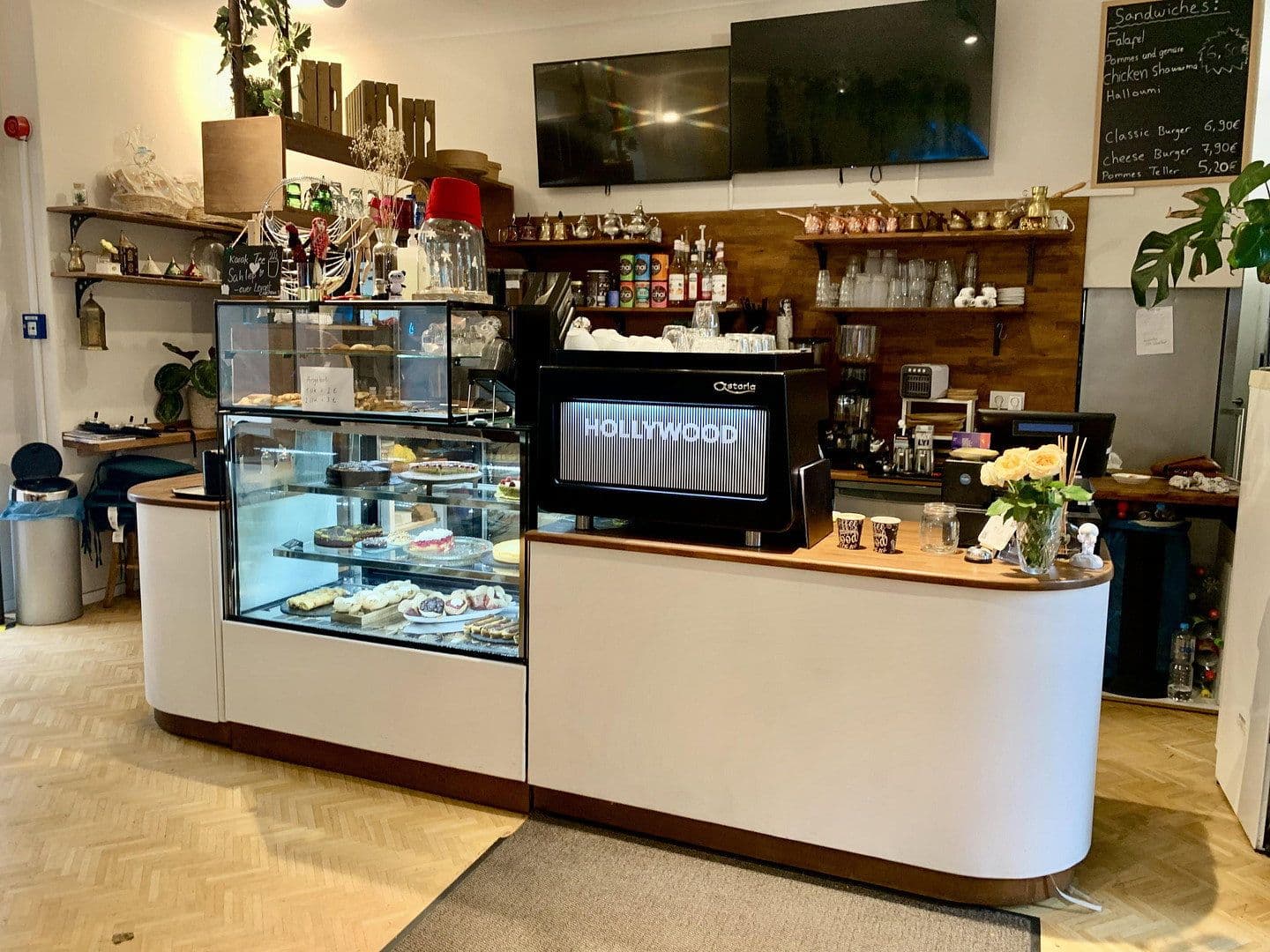 Pronájem nebytového prostoru 100 m², Trautenaustr. 5, Berlin, Berlín Pronájem nebytového prostoru 100 m², Trautenaustr. 5, Berlin, Berlín