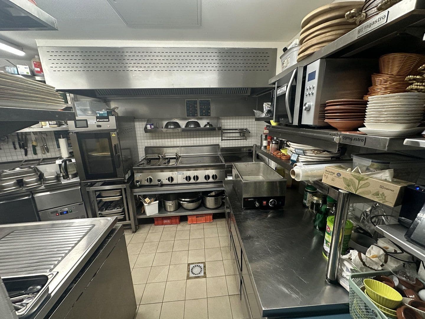 Pronájem nebytového prostoru 100 m², Trautenaustr. 5, Berlin, Berlín Pronájem nebytového prostoru 100 m², Trautenaustr. 5, Berlin, Berlín