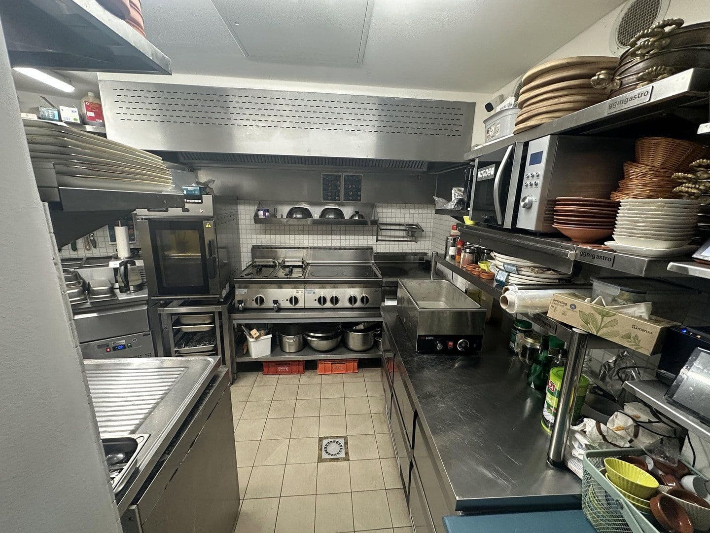 Pronájem nebytového prostoru 100 m², Trautenaustr. 5, Berlin, Berlín Pronájem nebytového prostoru 100 m², Trautenaustr. 5, Berlin, Berlín