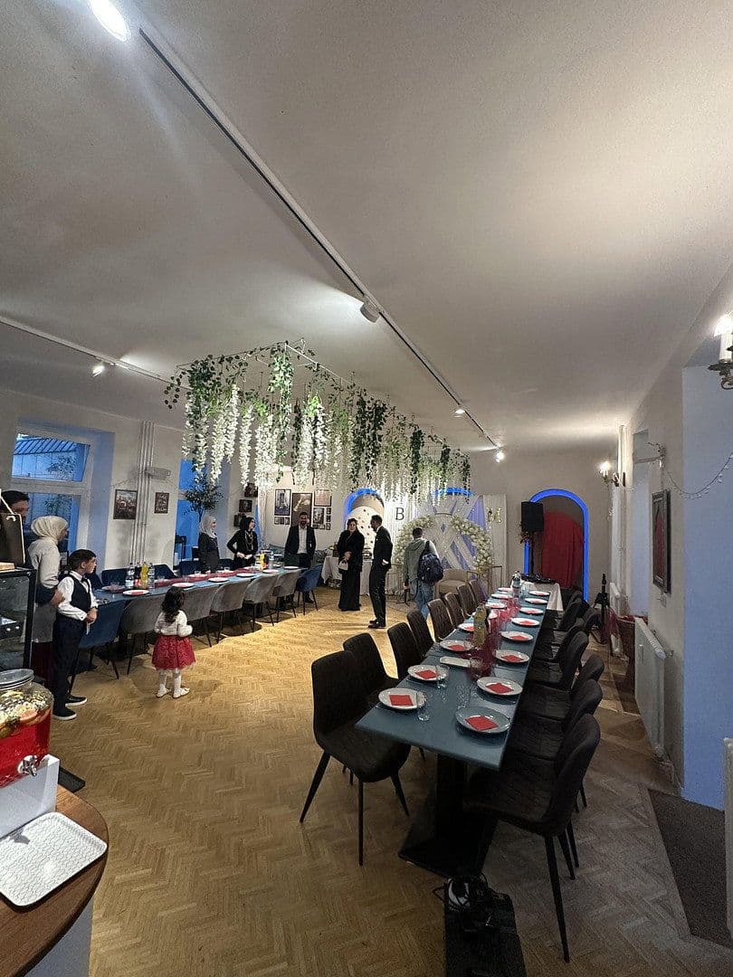 Pronájem nebytového prostoru 100 m², Trautenaustr. 5, Berlin, Berlín Pronájem nebytového prostoru 100 m², Trautenaustr. 5, Berlin, Berlín