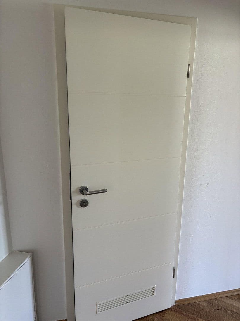 Pronájem bytu 2+1 58 m², Engelsdorfer Straße, Leipzig, Sasko Pronájem bytu 2+1 58 m², Engelsdorfer Straße, Leipzig, Sasko