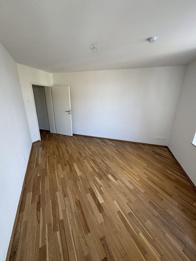 Pronájem bytu 2+1 58 m², Engelsdorfer Straße, Leipzig, Sasko Pronájem bytu 2+1 58 m², Engelsdorfer Straße, Leipzig, Sasko