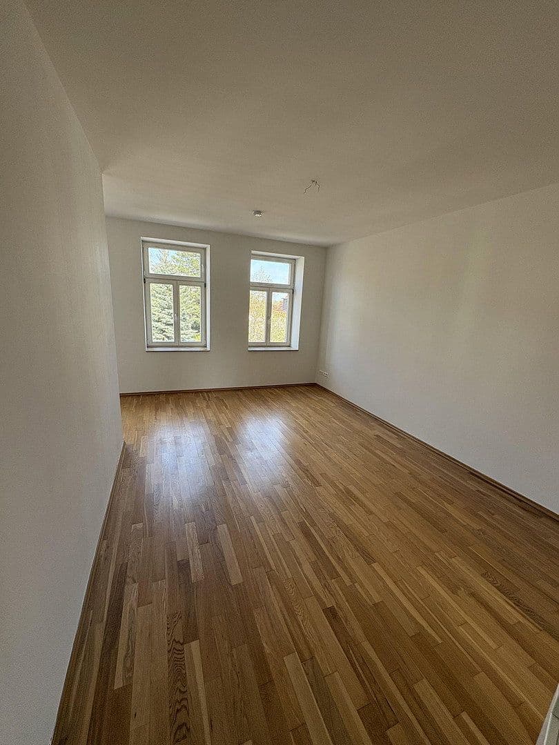 Pronájem bytu 2+1 58 m², Engelsdorfer Straße, Leipzig, Sasko Pronájem bytu 2+1 58 m², Engelsdorfer Straße, Leipzig, Sasko