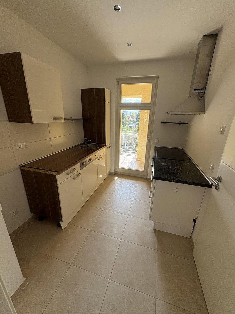 Pronájem bytu 2+1 58 m², Engelsdorfer Straße, Leipzig, Sasko Pronájem bytu 2+1 58 m², Engelsdorfer Straße, Leipzig, Sasko