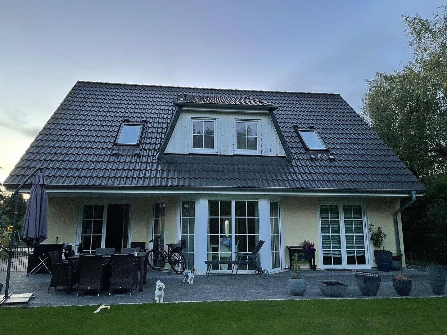 Prodej domu 150 m², pozemek 570 m², Zwinglistr. 11, Falkensee, Braniborsko Prodej domu 150 m², pozemek 570 m², Zwinglistr. 11, Falkensee, Braniborsko