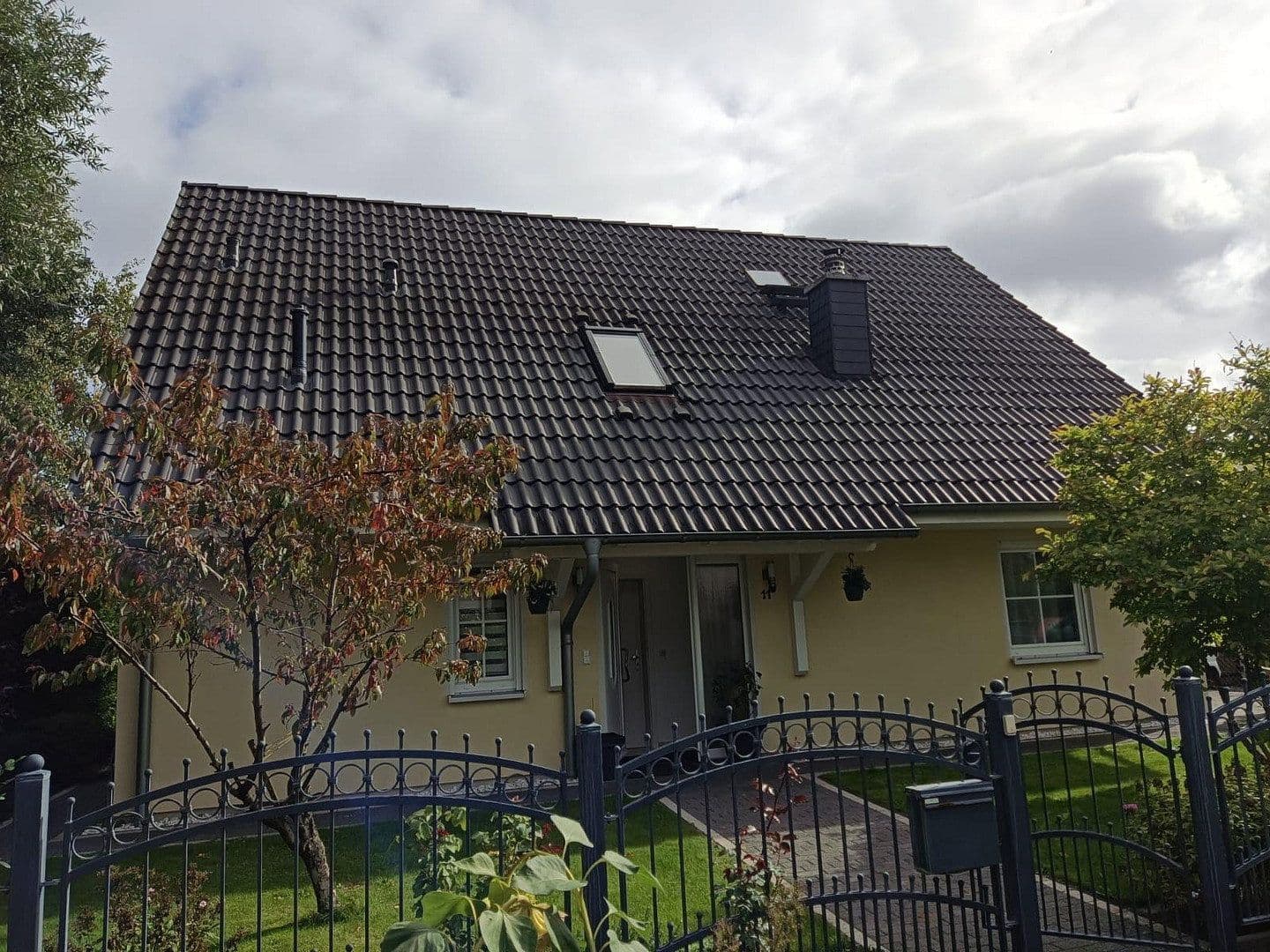 Prodej domu 150 m², pozemek 570 m², Zwinglistr. 11, Falkensee, Braniborsko Prodej domu 150 m², pozemek 570 m², Zwinglistr. 11, Falkensee, Braniborsko