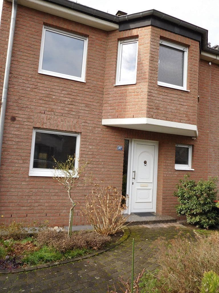 Pronájem domu 150 m², pozemek 344 m², Elsternweg, Ratingen, Severní Porýní-Vestfálsko Pronájem domu 150 m², pozemek 344 m², Elsternweg, Ratingen, Severní Porýní-Vestfálsko