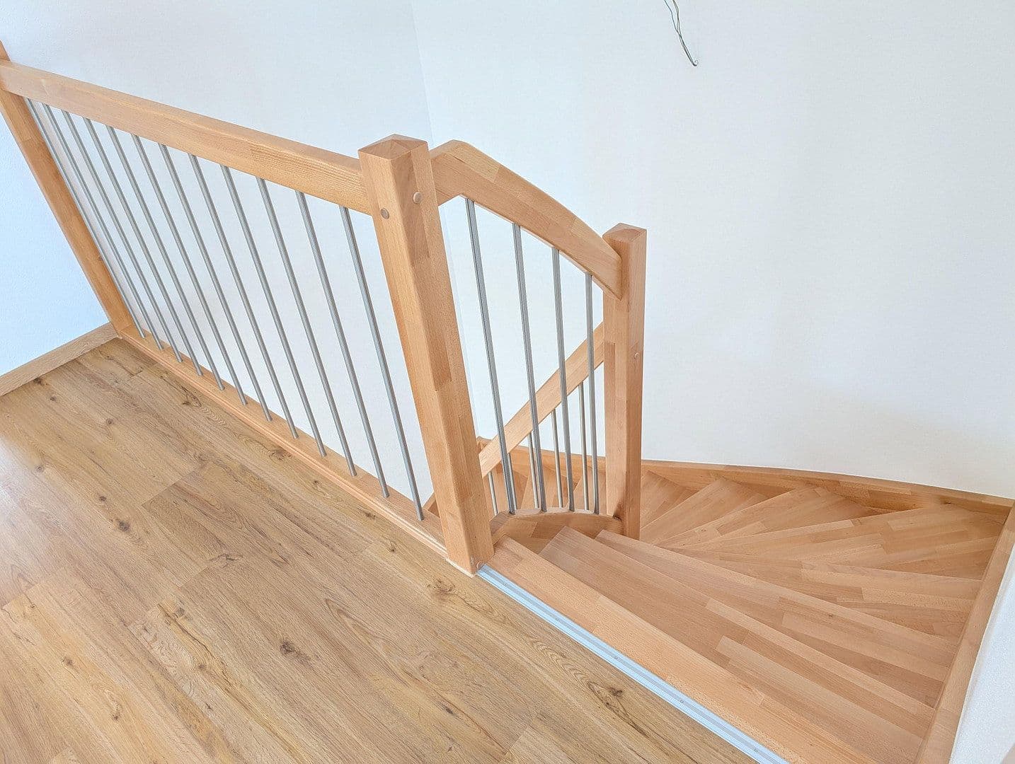 Pronájem domu 153 m², pozemek 684 m², Boschstraße 6, Heldenstein, Bavorsko Pronájem domu 153 m², pozemek 684 m², Boschstraße 6, Heldenstein, Bavorsko